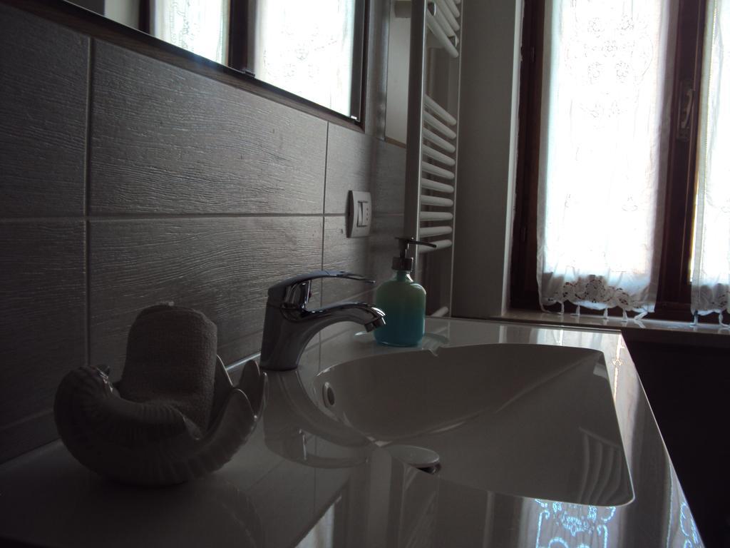 B&B Rosa Del Garda Lazise Esterno foto