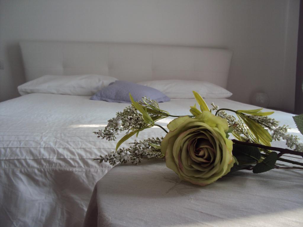B&B Rosa Del Garda Lazise Camera foto
